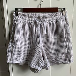 Lululemon Mesh On Mesh‎ Short Size 4